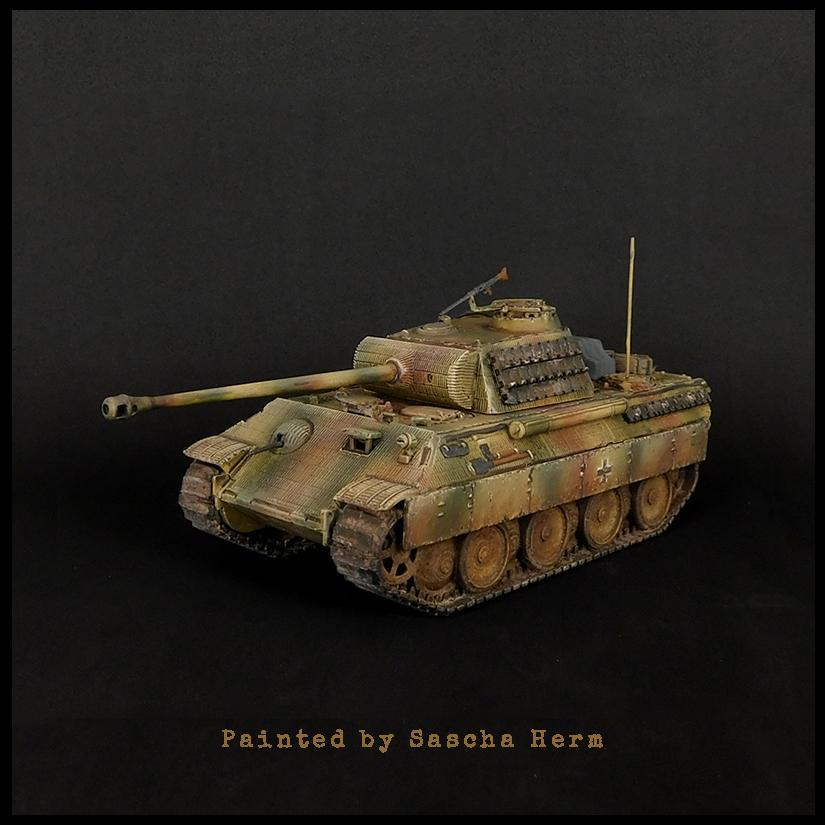 Panther Ausf A - Bolt Action 1/56 28mm - czołg średni w dunkelgelb z armatą 75mm KwK 42 L70 i anteną - widok z przodu z pochylonym pancerzem - Warlord Games