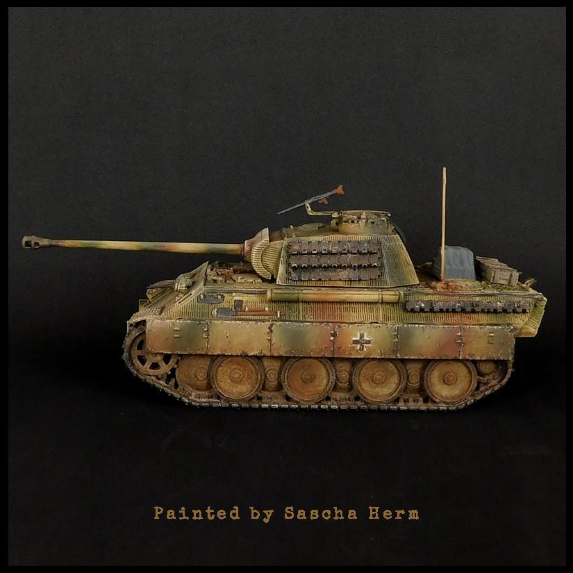 Panther Ausf A - Bolt Action 1/56 28mm - czołg średni w dunkelgelb z armatą 75mm KwK 42 L70 anteną i wyposażeniem - widok z boku - Warlord Games