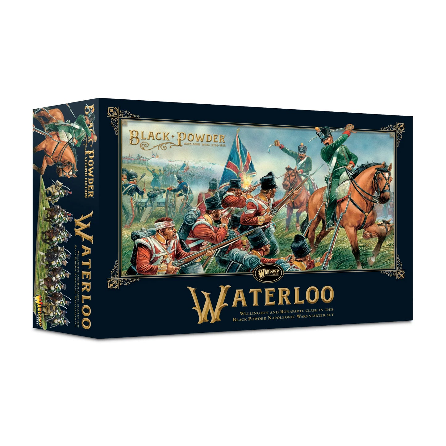 Black Powder 2nd Edition Waterloo Starter Set - granatowe pudełko zestawu pod kątem z ilustracją przedstawiającą starcie piechoty brytyjskiej w czerwonych mundurach z flagą Union Jack z francuską kawalerią i piechotą na tle dymu bitewnego - napis Black Powder Second Edition Waterloo Wellington and Bonaparte clash in this Black Powder Napoleonic Wars starter set - Warlord Games 301510002 - warlordgames.com
