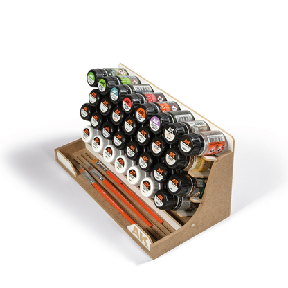 Modular Organizer for 35ml Bottles AK Interactive AKORG35 - widok z góry z 30 butelkami i pędzlami w przedniej przestrzeni
