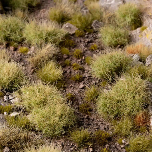 Autumn XL tufty Gamers Grass - przykład zastosowania na podstawce miniatury