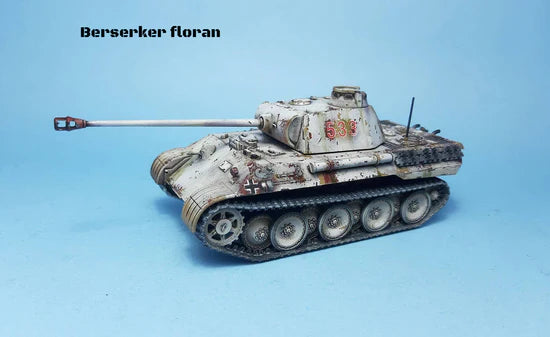 SdKfz 171 Panther Ausf A – model 28mm Berserker Floran, zimowy biały kamuflaż widok z boku, 280014