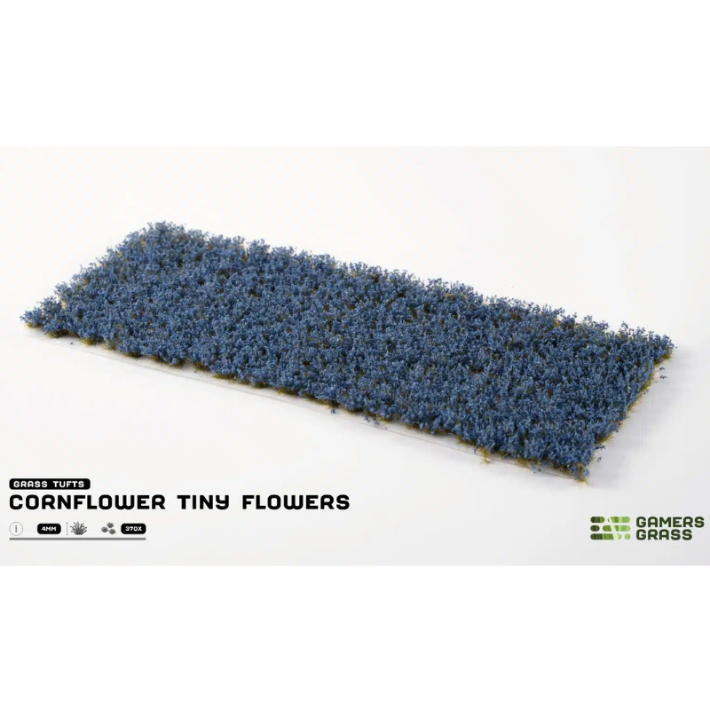 Cornflower Tiny Flowers 4mm Gamers Grass - arkusz kępek kwiatowych na białym tle z logo Gamers Grass i opisem produktu: Grass Tufts 4mm 370x
