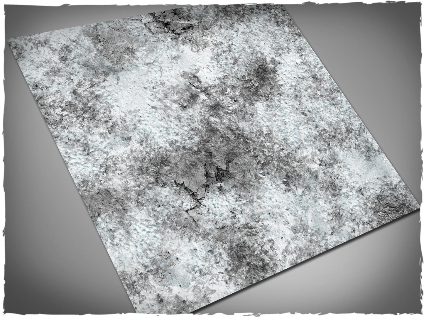 Mountains – Mata do gry 3x3 stopy Mousepad Deep-Cut Studio – śnieżny górski teren do gier figurkowych
