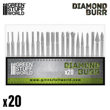 Diamond Burr Set Green Stuff World – 20 frezów diamentowych Grit 150 w 20 różnych kształtach ustawionych w przezroczystym stojaku, widok z przodu, napis "Diamond Burr x20 Green Stuff World", logo GSW
