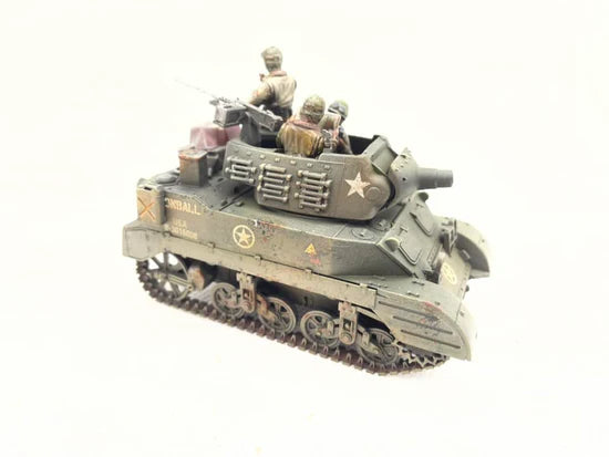 M8 Scott 75mm HMC – pomalowany model 28mm widok z tyłu, załoga US Army, 280024
