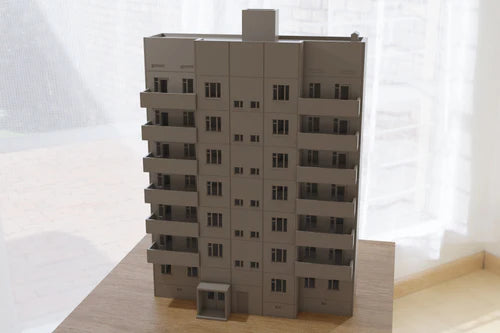 Pripyat Apartment Tower złożony w wieżowiec 9 kondygnacji, teren 28mm Patrick Miniatures
