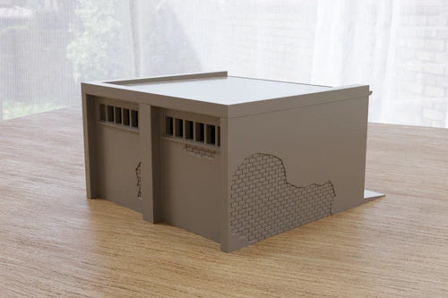 Power Substation – widok z boku z uszkodzoną ceglaną ścianą i oknami, teren 28mm Patrick Miniatures
