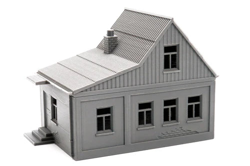 Ukrainian Village Set – dwupiętrowy dom wiejski z dachem falistym i schodami, teren 28mm Patrick Miniatures
