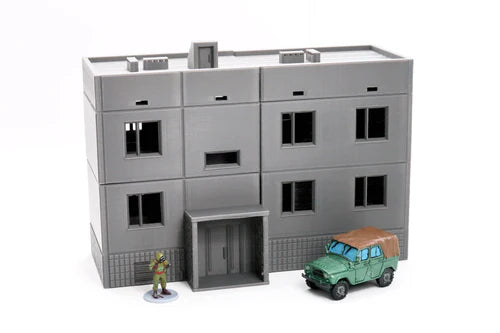 Apartments Block Type 2 – widok frontu z otwartymi balkonami i wejściem, teren 28mm Patrick Miniatures

