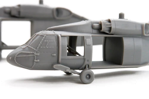 UH-60A Black Hawk – zbliżenie na nos i kabinę z otwartymi drzwiami, 28mm Patrick Miniatures
