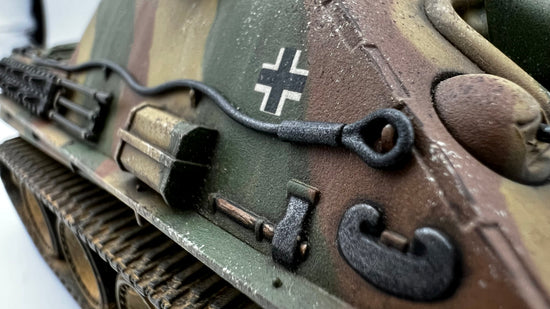 SdKfz 173 Jagdpanther – detal pancerza bocznego z krzyżem, kamuflaż trójkolorowy, 280064