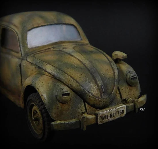 Volkswagen Type 1 Käfer – model 28mm SH, kamuflaż trójkolorowy widok z tyłu-boku, 280081