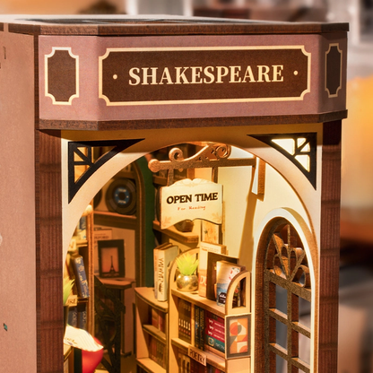 Księgarnia RDS008e - Book Nook DIY zbliżenie fasady szyld Shakespeare łukowe wejście ciepłe LED - Värvikas

