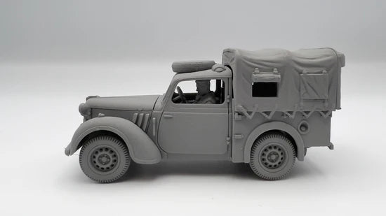 Austin Tilly HP10 – model 28mm szary złożony z plandeką, widok z boku, 280110