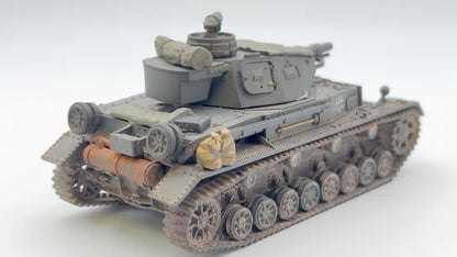 SdKfz 161 Panzer IV Ausf D – model 28mm szary, złożony bez malowania widok z boku, 280076