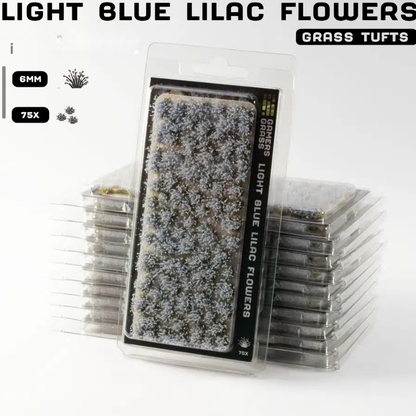 Light Blue Lilac Flowers 6mm Gamers Grass - opakowanie blister ze stosem produktów, widok z przodu z arkuszem 75 niebiesko-liliowych kępek kwiatowych i oznaczeniem 6mm 75x
