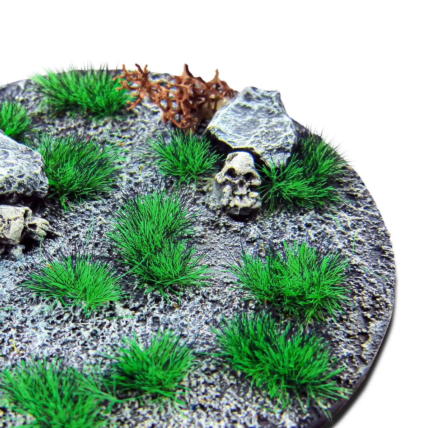 Martian Fluor Tufts Fluor Wildfire Green GSW - zbliżenie na tufty 6mm na okrągłej podstawce sci-fi z kamieniami i czaszką miniaturową