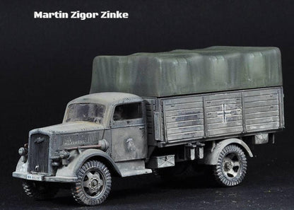 SdKfz 305 Opel Blitz – model 28mm Martin Zigor Zinke, szary kamuflaż z plandeką, widok z przodu, 280026