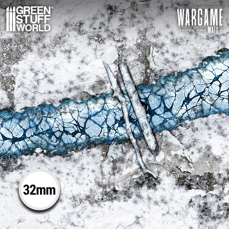 Mata do gry Blizzard Hollows – zbliżenie na pęknięty lód z niebieską wodą pod spodem – Green Stuff World Wargame Mats
