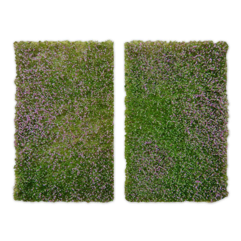 Grass Mat Cutouts Purple Meadow Green Stuff World 10342 – dwie maty trawiaste 90x145mm z zieloną trawą i fioletowymi kwiatami, widok z góry na białym tle
