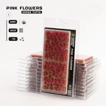 Pink Flowers 6mm Wild Gamers Grass - opakowanie blister ze stosem produktów, widok z przodu z arkuszem 70 intensywnie różowych kępek kwiatowych i oznaczeniem 6mm Wild 70x
