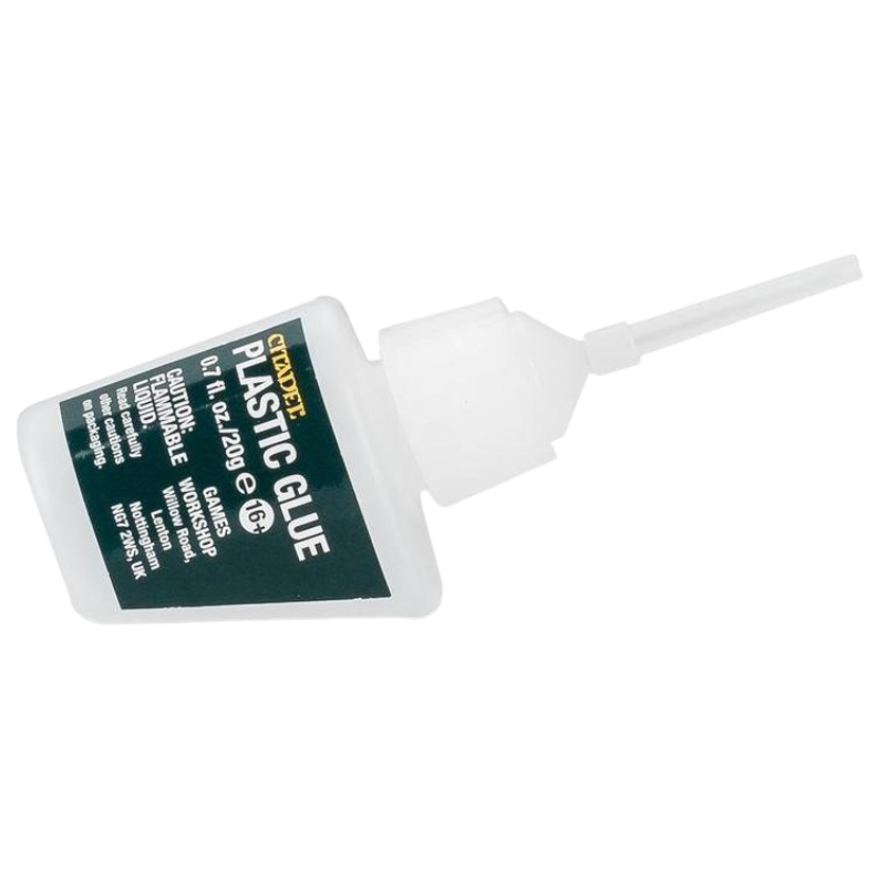 Citadel Plastic Glue 20g Games Workshop – butelka kleju do plastiku, widok ukośny z aplikatorem
