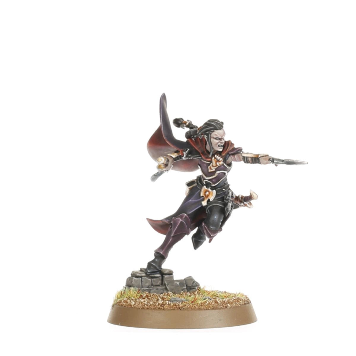 Maleneth Witchblade - widok z boku zabójczyni Order of Azyr w dynamicznej pozie