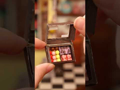 Czekolada Henry'ego DG174e - Miniaturowy Domek DIY okładka YouTube Rolife Henry's Chocolate Build Your Own Sweet Shop - Värvikas
