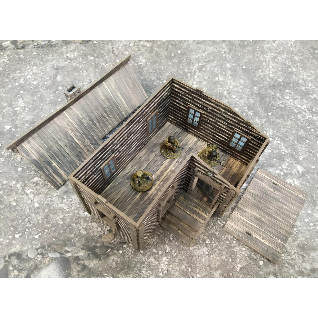 Rosyjska Izba z Bali 28mm – widok izometryczny z przodu i boku, ganek ze schodkami i trzy okna, szare tło, SceneryWargames
