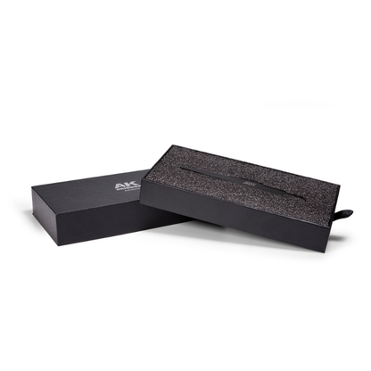 Scriber Stainless Steel 57 HRC - czarne etui AK otwarte z rysikiem w gąbce, widok z góry | AK Interactive
