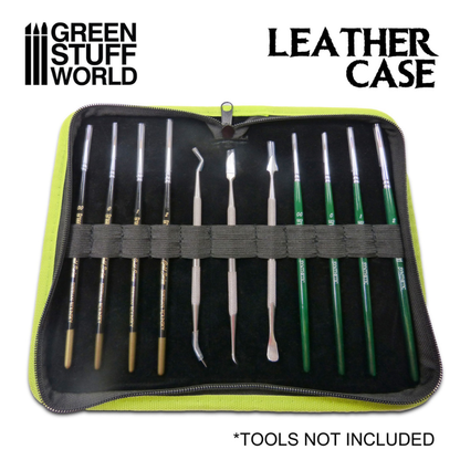 Premium Leather Case for Tools and Brushes Green Stuff World - futerał rozłożony z narzędziami do rzeźbienia i pędzlami (narzędzia nie są dołączone)
