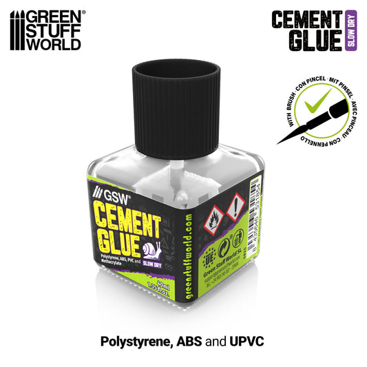 Green Stuff World Cement Glue Slow Dry 5825 – zamknięty słoiczek 40ml z etykietą, kompatybilność z polistyrenem ABS i uPVC, ikona aplikacji pędzelkiem
