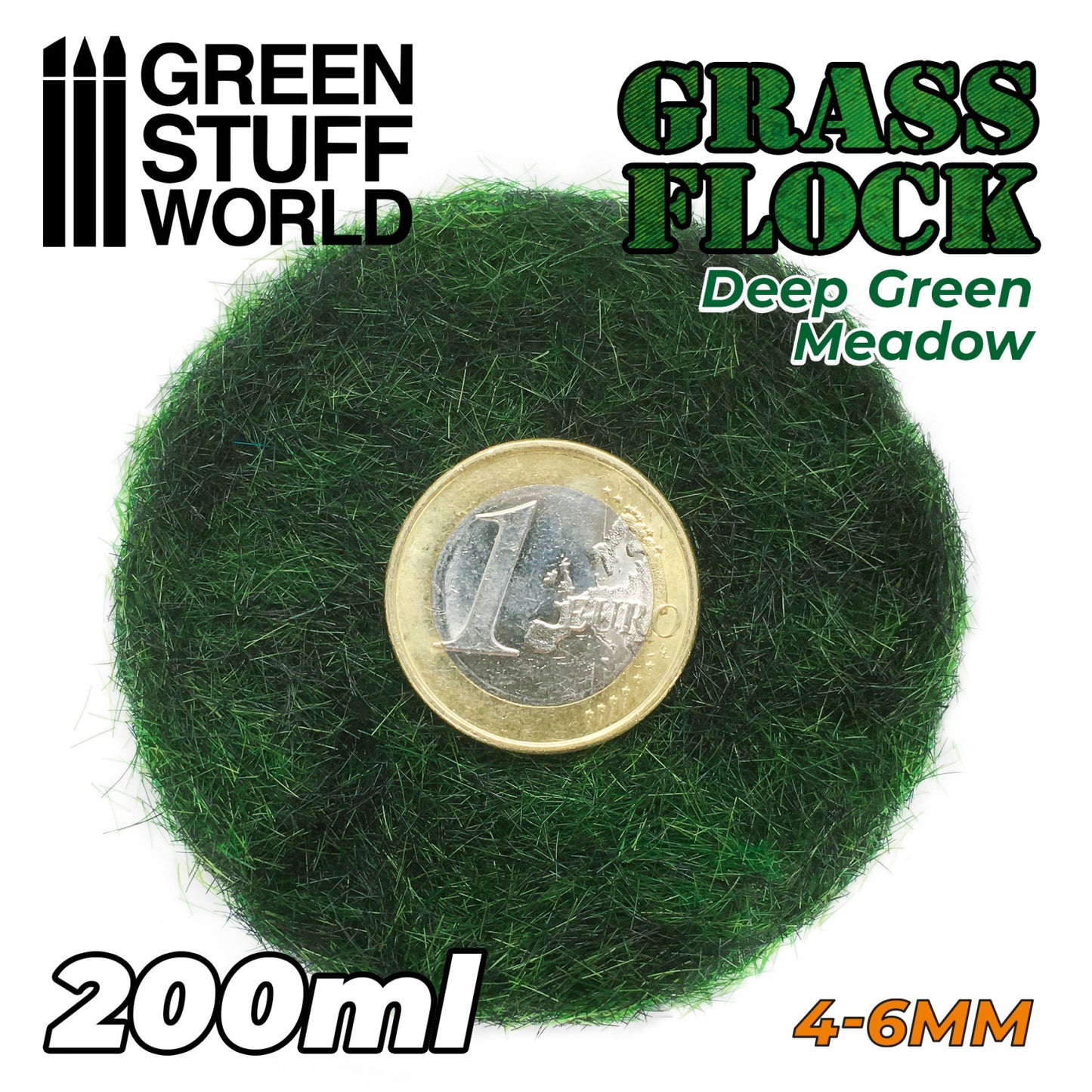 Static Grass Flock 4-6mm Deep Green Meadow 200ml Green Stuff World - zbliżenie na włókna trawy elektrostatycznej z monetą euro