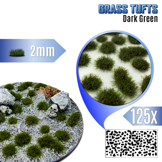 Dark Green Grass Tufts 2mm GSW - ciemnozielone kępki trawy przyklejone na okrągłej podstawce miniatur z kamieniami i śniegiem