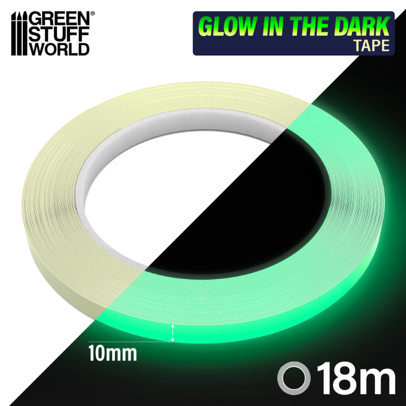 Glow in the Dark Tape 10mm Green Stuff World – porównanie wyglądu taśmy w świetle dziennym i w ciemności
