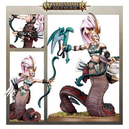 Blood Stalker Daughters of Khaine - plansza 3 kadry: zbliżenie łuk turkusowy wąż; Blood Stalker różowo-biała grzywa łuk wężowy ogon; Melusai Ironscale turkusowy wąż złota zbroja wężowy ogon Age of Sigmar