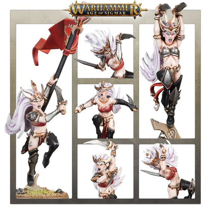 Witch Aelves Daughters of Khaine - plansza 6 kadrów: sztandar czerwony serce; Witch Aelf biała grzywa sztylet; Witch Aelf złota korona uniesione ręce; Witch Aelf czerwona zbroja nóż; Witch Aelf złota korona sierp; Witch Aelf biała grzywa sztylet Age of Sigmar
