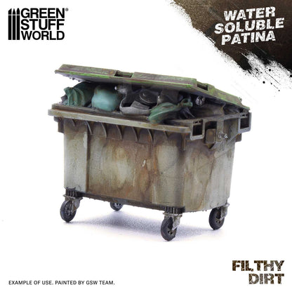 Water Soluble Patina Filthy Dirt Green Stuff World – przykład użycia: model śmietnika pokryty patyną brudu i kurzu, napis "Water Soluble Patina Filthy Dirt", przykład wykonany przez zespół GSW
