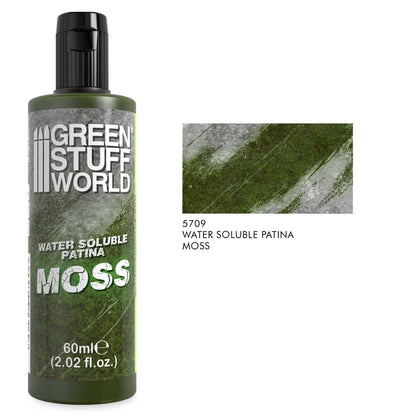 Water Soluble Patina Moss Green Stuff World – butelka 60ml (2.02 fl.oz.) z próbką efektu mchu na betonie, SKU 5709, napis "Water Soluble Patina Moss"
