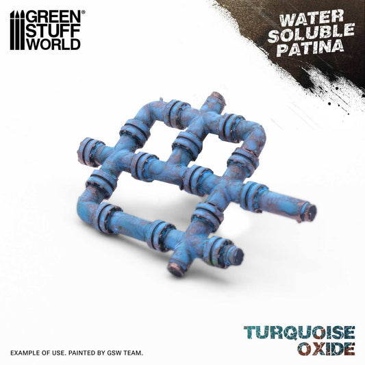 Water Soluble Patina Turquoise Oxide Green Stuff World – przykład użycia: model rur pokrytych turkusową patyną tlenku miedzi, napis "Water Soluble Patina Turquoise Oxide", przykład wykonany przez zespół GSW
