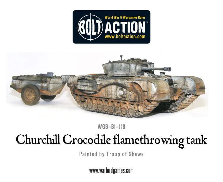 Churchill Crocodile Flamethrowing Tank Bolt Action - pomalowany model 28mm widok z prawej tylnej strony, czołg Churchill z miotaczem ognia w kamuflażu szaro-brązowo-piaskowym, holowany zbiornik paliwa, detale gąsienic i tylnej płyty pancernej, efekty weatheringu, logo Bolt Action, kod WGB-BI-118, Painted by Troop of Shewe