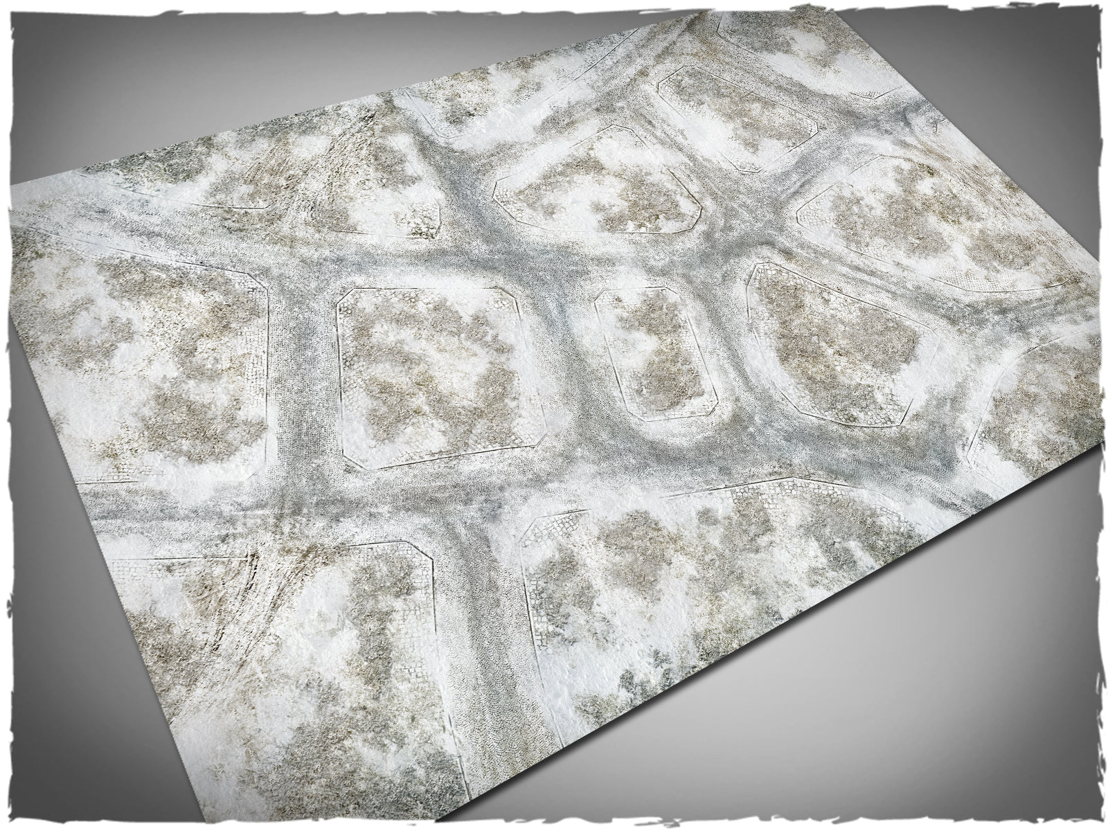 Winter Town – Mata do gry 6x4 stopy Mousepad Deep-Cut Studio – zimowe miasto bruk śnieg do Bolt Action Flames of War
