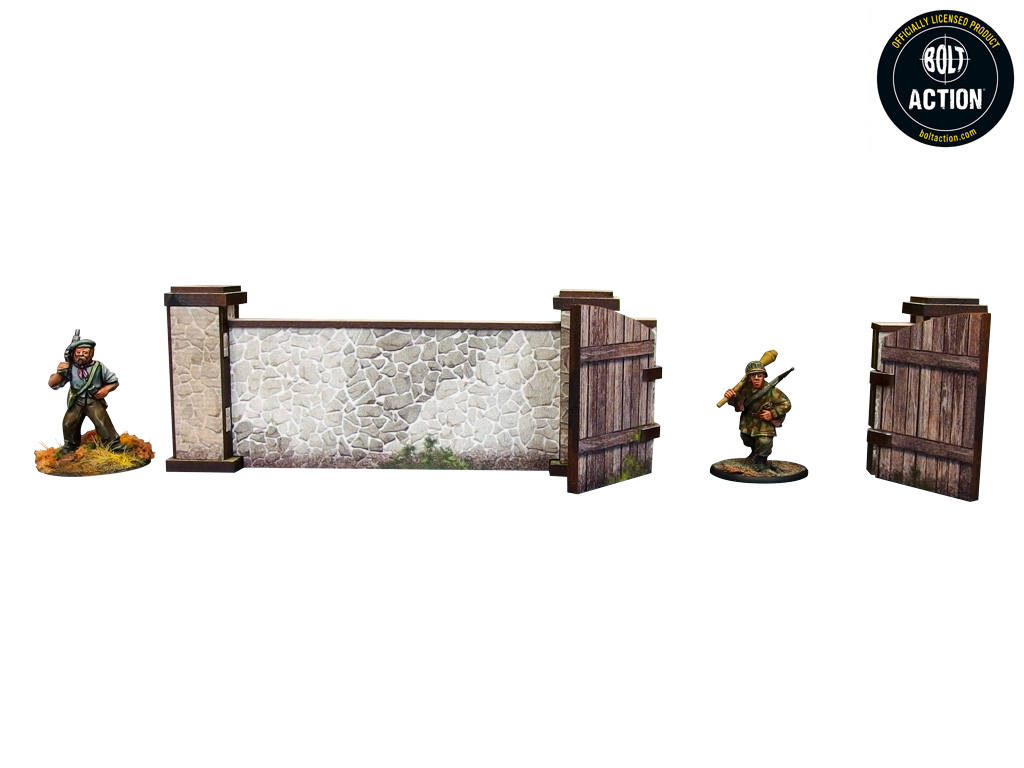 Normandy Stone Wall w. Gate High – sekcja muru z otwartą dwuskrzydłową bramą i żołnierzem WWII, widok boczny, 28mm Bolt Action
