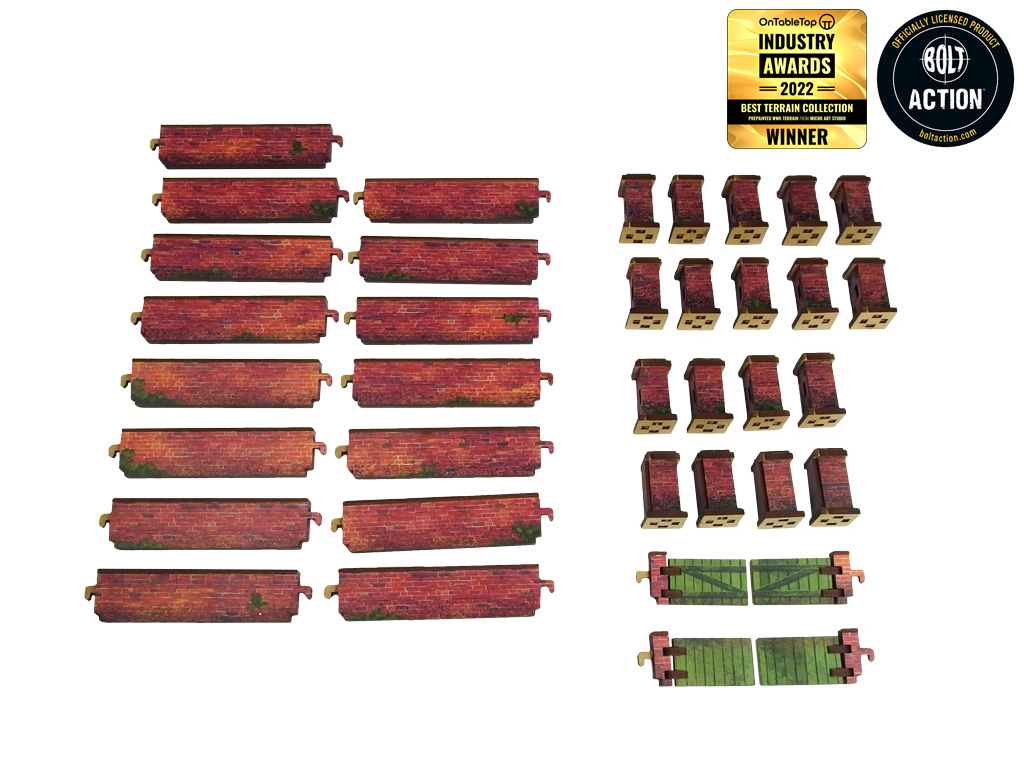 Normandy Wall w. Gate Low – wszystkie elementy zestawu rozłożone: sekcje murów, słupki, bramy i furtki, 28mm Bolt Action
