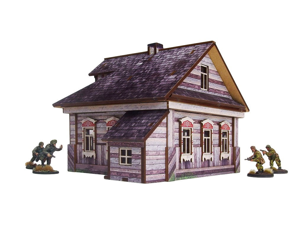 Ostfront Village Whitewashed Dacha – widok izometryczny na narożnik z pięcioma oknami i kominem, żołnierze po bokach, 28mm Bolt Action
