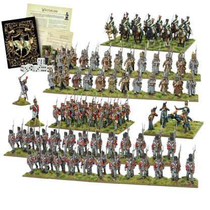 Black Powder 2nd Edition Waterloo Starter Set - zawartość zestawu na białym tle: 5 podstawek pomalowanych figurek (kawaleria Chasseurs à Cheval w zielonych mundurach na koniach, piechota francuska w szarych płaszczach, piechota brytyjska w czerwonych mundurach, piechota hanowerska w szarych mundurach i bateria artylerii z armatą), książka zasad Black Powder Second Edition, kości d6, arkusz zasad i figurka dowódcy - Warlord Games 301510002
