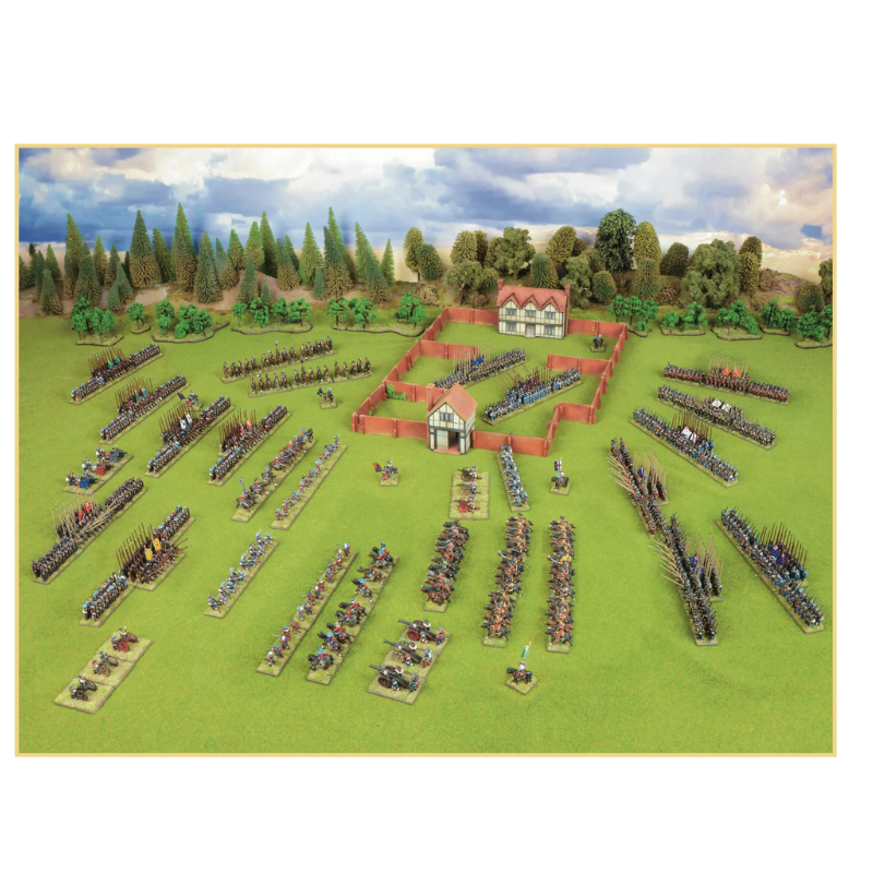 Pike & Shotte Epic Battles Push of Pike battle-set - widok z góry na pełne pole bitwy z setkami pomalowanych figurek piechoty, kawalerii i artylerii ustawionych na zielonym macie z drzewami i budynkiem w tle - Warlord Games 212010002
