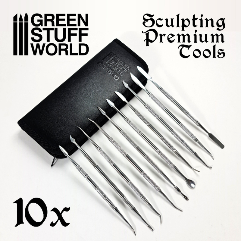 10x Professional Sculpting Tools - narzędzia oparte o czarne skórzane etui GSW, widok z boku | Green Stuff World
