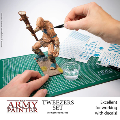 Tweezers Set - pinceta igłowa przy nakładaniu kalkomanii na dużą figurkę fantasy | The Army Painter
